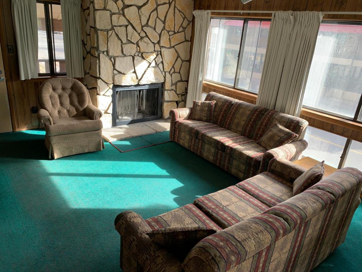 Ponderosa Lodge 红河 外观 照片