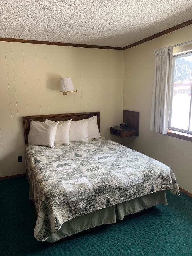 Ponderosa Lodge 红河 外观 照片
